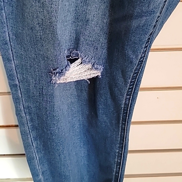 Westbound Woman Distressed Denim 24W High Rise Skinny Crop - Picture 7 of 10